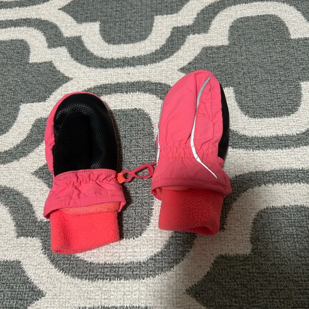 GAP Pink and Black Winter Waterproof Mittens. Size 12-24 months.